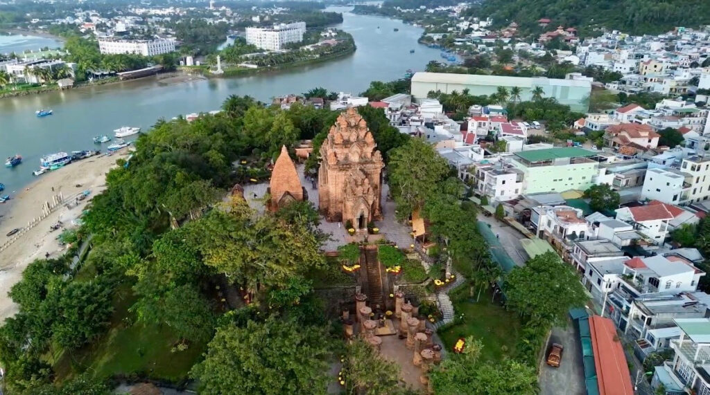 Khám Phá Tháp Chàm Po Klong Garai – Biểu Tượng Văn Hóa Nghìn Năm Của Phan Rang 1 Image