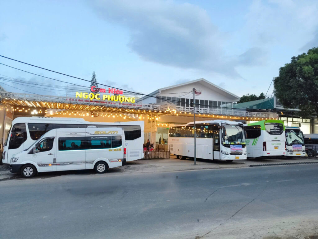 Dịch Vụ Cho Thuê Xe Du Lịch Chuyên Nghiệp Tại Phan Rang – Khánh Hòa 1 Z7064804099778 B30f18d203b5dc91a9d1051d1bddd9dd